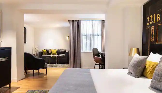 Holmes Hotel London Suite