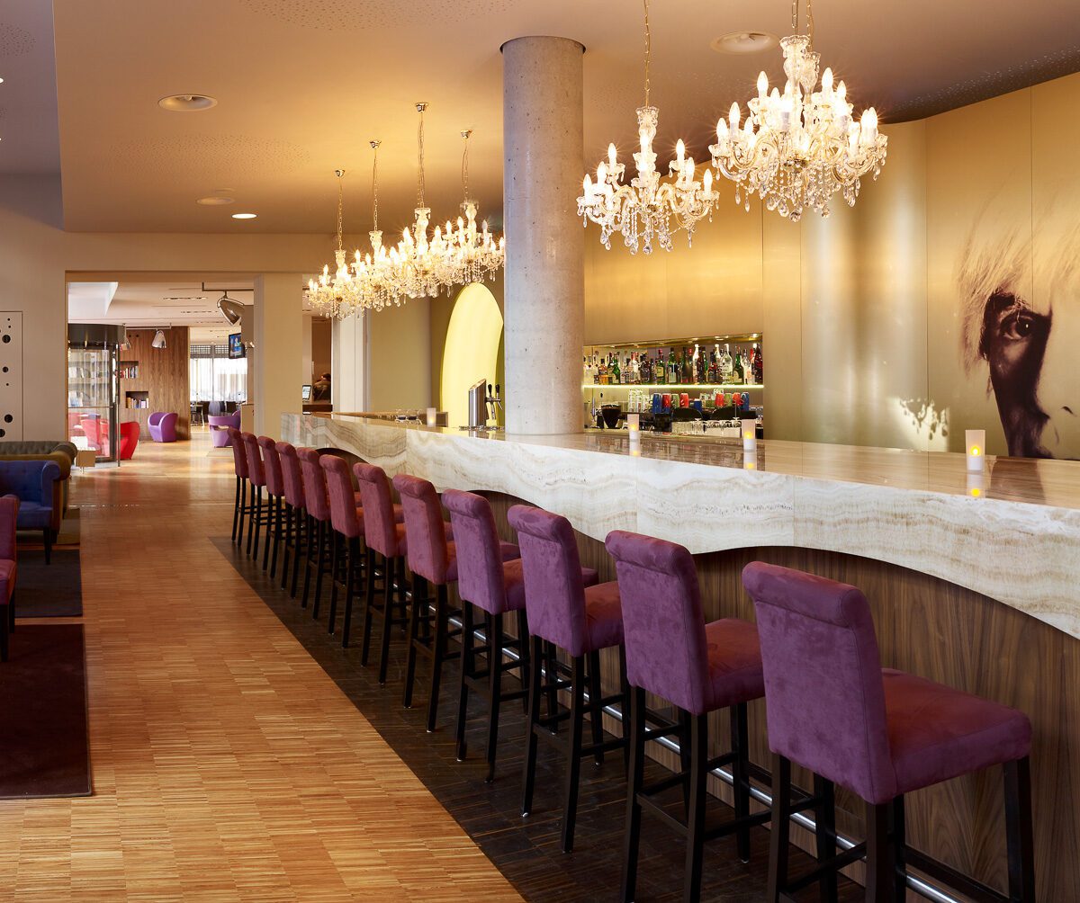 Park Plaza Berlin, Bar & Lobby