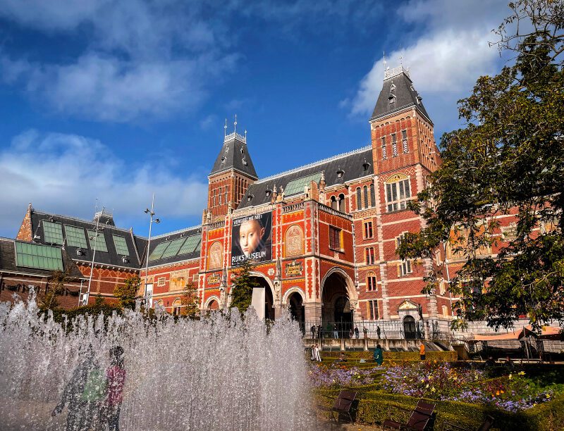 Image for Explore Amsterdam By Neighbourhood: The Must-Visit Museumplein